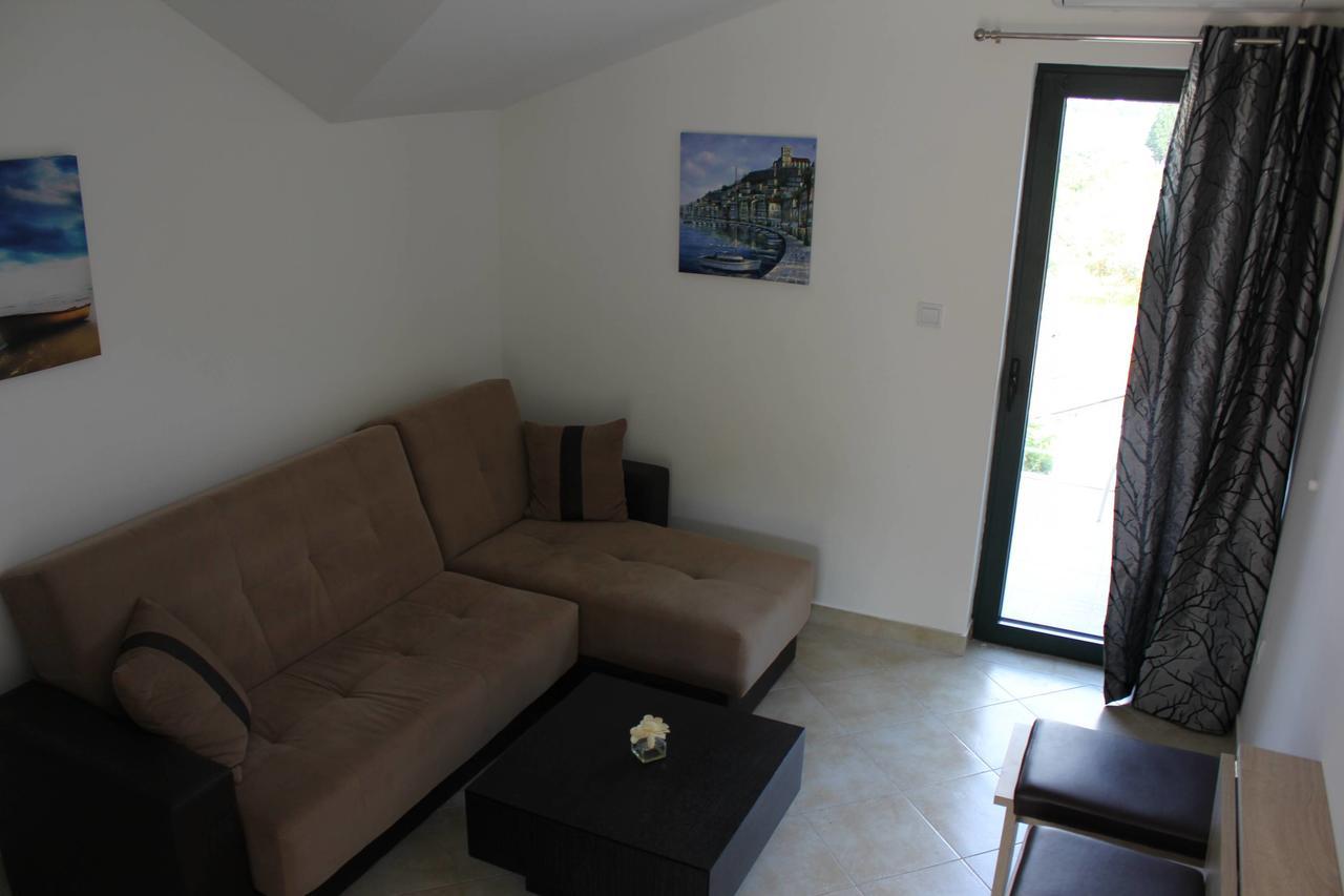 Apartments 4 Sailors Kamenari Exterior photo